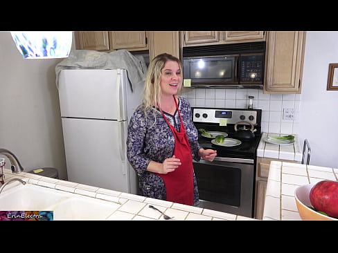 ❤️ Madrastra ordeñándole en la cocina antes de su cita Sexo en es.sexafinkarasskaz.ru ❌️❤️❤️❤️❤️❤️❤️❤️